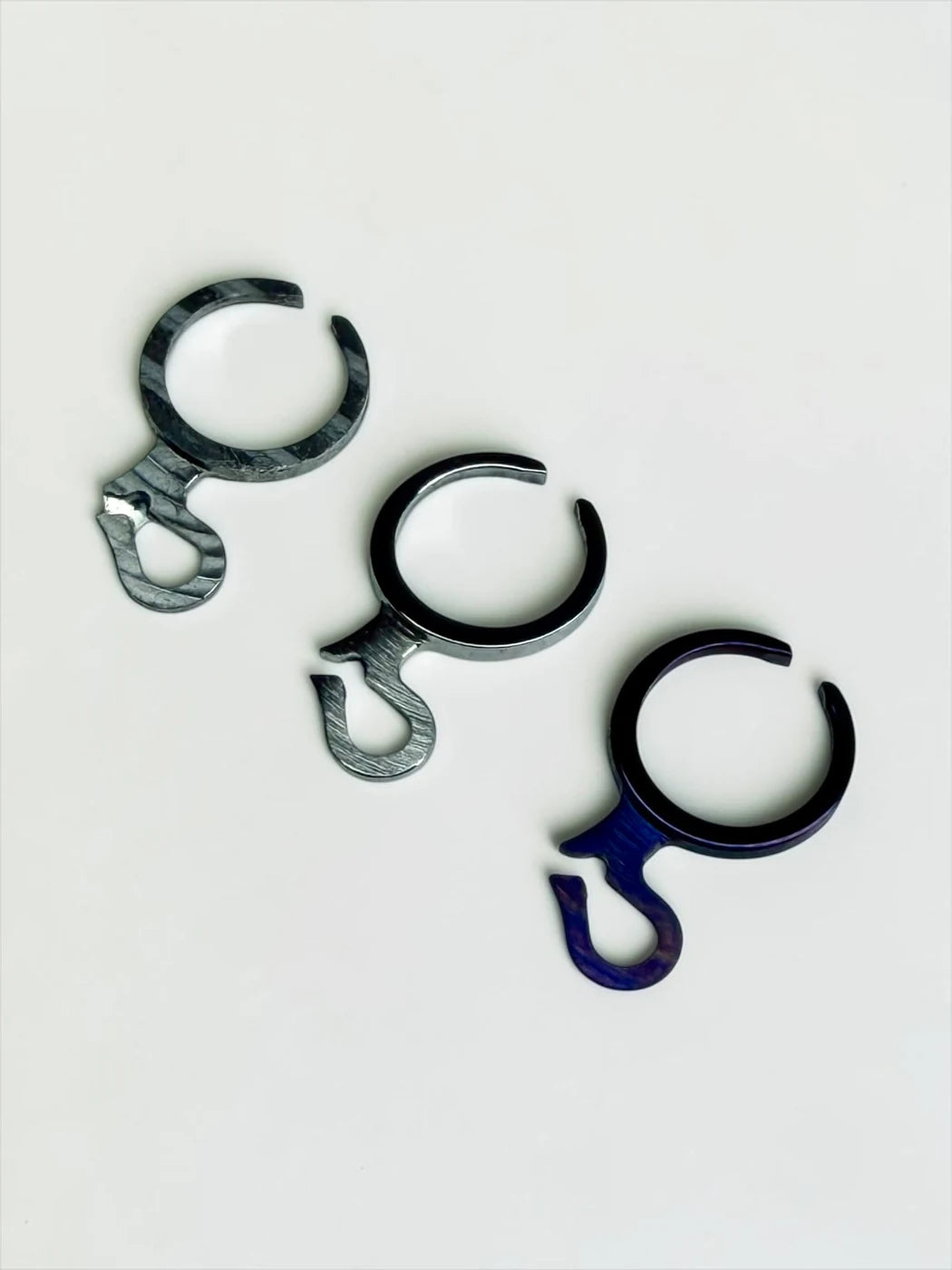 Steel clips carrying the range of thermal colour